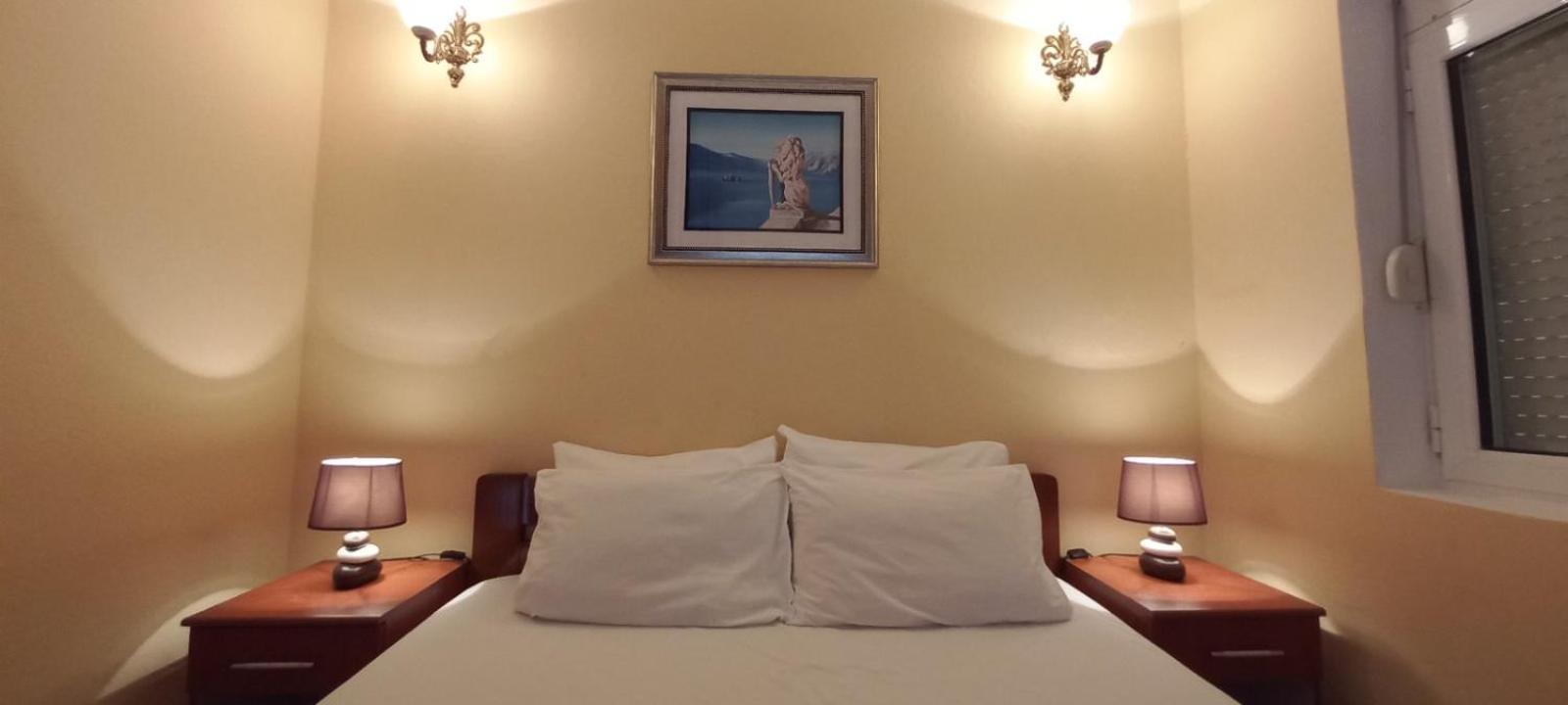 Castellamare Residence Petrovac Rum bild